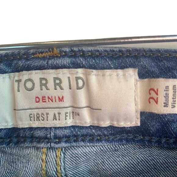 Torrid Women's First At Fit Blue Bootcut Denim Jeans Size 22 - Picture 3 of 6